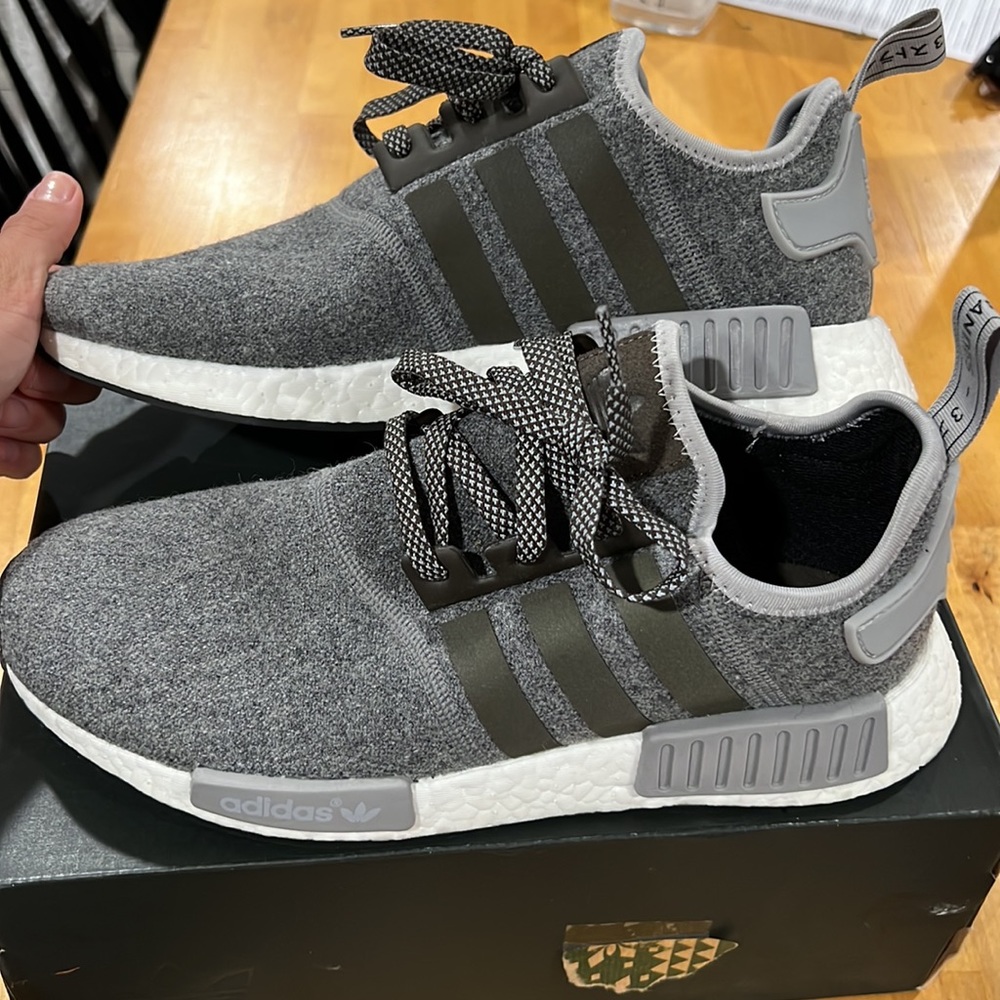 Wool ADIDAS NMD R1 size 9 NEVER WORN PERFECT CONDITION